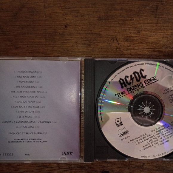 AC/DC The Razors Edge CD - Picture 2 of 3